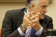 Luis Bárcenas, en la comisión.-JOSE LUIS ROCA