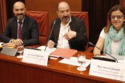 Saül Gordillo, Vicent Sanchís y Núria Llorach, en una comisión de control de la CCMA.-MARTA SIERRA (ACN)
