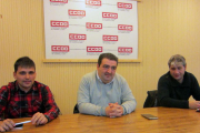 José Ignacio Léniz (centro), junto al responsable de organización Octavio Álvaro (dcha) y Jorge Melero.-L.V.