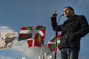 Arnaldo Otegi iniciará una gira europea mes y medio después de su salida de prisión.-AP / ALVARO BARRIENTOS