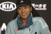 Naomi Osaka, en una rueda de prensa en Melbourne.-AP / MARK SCHIEFELBEIN