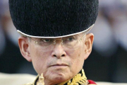 El rey Bhumibol de Tailandia, en una fotografía del 2003.-EFE / VINAI DITHAJOHN