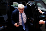 El ministro de Exteriores británico, Boris Johnson, a su llegada a Bruselas.-FRANCOIS LENOIR / REUTERS