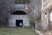 El túnel de La Engaña, que conecta Cantabria y la provincia de Burgos, podría convertirse en vía verde gracias al apoyo de Castilla y León y Cantabria.-ECB