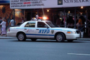 Un coche de la Policía de Nueva York.-EL PERIÓDICO