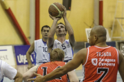 Los burgaleses se juegan el liderato en Vitoria.-SANTI OTERO