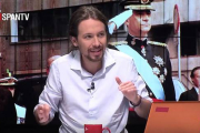 Pablo Iglesias, durante la tertulia sobre la monarquía, en el programa 'Fort Apache', que emite en España la cadena pública iraní Hispan TV.-