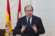 El presidente de la Junta, Juan Vicente Herrera, presenta el Proyecto de Ley de Presupuestos Generales de la Comunidad para 2016-Ical