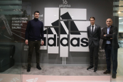 El presidente del Burgos CF con representantes de Adidas. Burgos CF