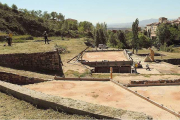 Los voluntarios trabajaron pese al calor para dejar la granja en condiciones.-G.G.