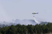 La actuación de los hidroaviones fue notable durante el incendio.-RAÚL G. OCHOA