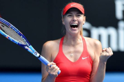 Maria Sharapova, eufórica tras vencer a Ekaterina Makarova en semifinales del Abierto de Australia, en Melbourne.-EFE