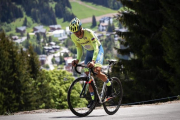 Alberto Contador, durante la dura etapa prólogo del Dauphiné 2016, tras el que se ha enfundado el jersey amarillo de líder.-AFP