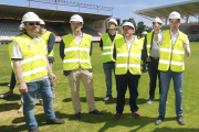 El alcalde de Burgos, Daniel de la Rosa (dcha) durante una visita a las obras de El Plantío. S. O.
