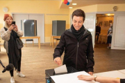 La líder de los Verdes alemanes, Ska Keller, en el momento de votar en Berlín.-EFE / OMER MESSINGER