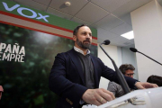 El líder de Vox, Santiago Abascal, analiza los resultados de las elecciones generales.-DAVID CASTRO