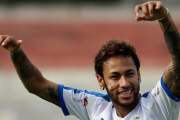 Neymar, en un partido benéfico en Brasil.-REUTERS / PAULO WHITAKER
