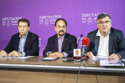 Santiago Aparicio, Ángel Guerra y Pablo Arranz, durante la presentación ayer en la Diputación.-S. O.