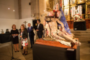 La presidenta de la Diputación, Mayte Martín Pozo, asiste a la inauguración de la Exposición “Pietas”, organizada por la Cofradía de Nuestra Madre de las Angustias, en la Sala de Exposiciones de la Encarnación de la Institución Provincial-Ical