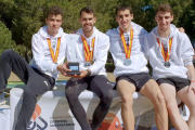 Mario Juez, Dani Arce, Santi Vivanco y Adrián Saldaña posan con sus medallas en Castellón-ECB