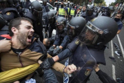Cargas del 1 de Octubre-JORDI COTRINA