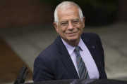 El ministro de Exteriores, Josep Borrell, a su llegada al primer Consejo de Ministros de Sánchez.-/ FRANCISCO SECO (AP)