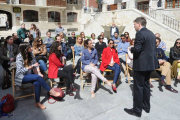 Javier Lacalle compartió ayer un encuentro con representantes de Nuevas Generaciones.-ISRAEL L. MURILLO