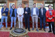 Los portavoces de los grupos municipales entrantes se citaron ayer en el Ayuntamiento.-R. OCHOA
