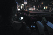 El conductor de un coche que utiliza Uber.-JULIO CARBÓ