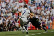 Cristiano Ronaldo abre el marcador en la goleada del Real Madrid a Osasuna.-DAVID CASTRO