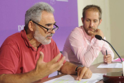 Un momento de la intervención de Marco Antonio Manjón (izq.) y Javier Gil (dcha.) en la Diputación Provincial.-I. L.M.