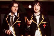 Ray y Dave Davies, dos de los integrantes de la banda The Kinks-EL PERIÓDICO