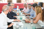 César Rico y Roberto Saiz mantienen una reunión con los alcaldes de las localidades afectadas por el incendio del Arlanza. ECB