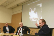 José Luis Guerrero (i.) y José Luis Concepción (c.) escoltaron a José Yoldi en el TSJ.-Raúl Ochoa