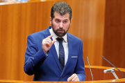 Luis Tudanca durante el debate de ayer.-J. M. LOSTAU