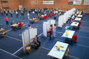 Imagen de vacunaciones en el polideportivo universitario. TOMÁS ALONSO.