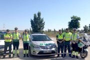Miembros de la Guardia Civil de Tráfico junto a efectivos de la GNR portuguesa.-ECB