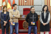 Acto homenaje del Ayuntamiento de Burgos a Juan el legionario que ha estado un año en el frente de la guerra de Ucrania. SANTI OTERO