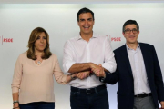 La victoria de Pedro Sánchez en las primarias socialistas del pasado domingo fue tan rotunda, con una diferencia de 10 puntos frente a Susana Díaz, que los líderes territoriales críticos con el nuevo secretario general concluyen que no tiene sentido, al m-JUAN MANUEL PRATS