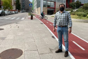 Berzosa comprobó los problemas que provoca en este punto del paseo de la Sierra de Atapuerca la nueva acerabici. ECB