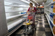 Supermercado vacío en Venezuela-MIGUEL GUTIERREZ/EFE
