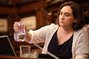 La alcaldesa de Barcelona, Ada Colau, en un pleno del ayuntamiento.-RICARD CUGAT
