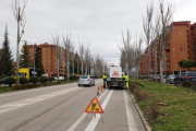 Operarios municipales terminaban de retirar los desperfectos.-L. V.