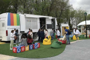El autobús de Google Actívate se situará hoy y mañana en el Paseo Sierra de Atapuerca.-ECB