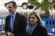 Iñaki Urdangarin y la infanta Cristina, llegando a los juzgados de Palma para una de las sesiones del juicio del 'caso Nóos'.-EFE / CATI CLADERA