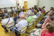 El encuentro congregó a diversos responsables de la Gerencia de Atención Primaria y a más de medio centenar de personas.-SANTI OTERO