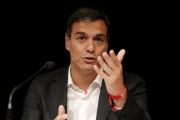 Pedro Sánchez, este lunes en Madrid.-JOSE LUIS ROCA