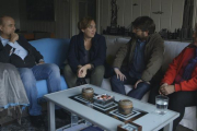 José Manuel Soria, Ada Colau y Jordi Évole hablan de pobreza energética con una persona que sufre por esta triste realidad.-ATRESMEDIA