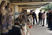 Los mandos policiales de Burgos y de Aranda de Duero mostraron el ‘botín’ localizado a los dos hombres, que a día de hoy se encuentran en prisión.-L.V.