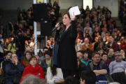 La alcaldesa de Barcelona, Ada Colau, en las Cotxeres de Sants.-ELSENDA PONS